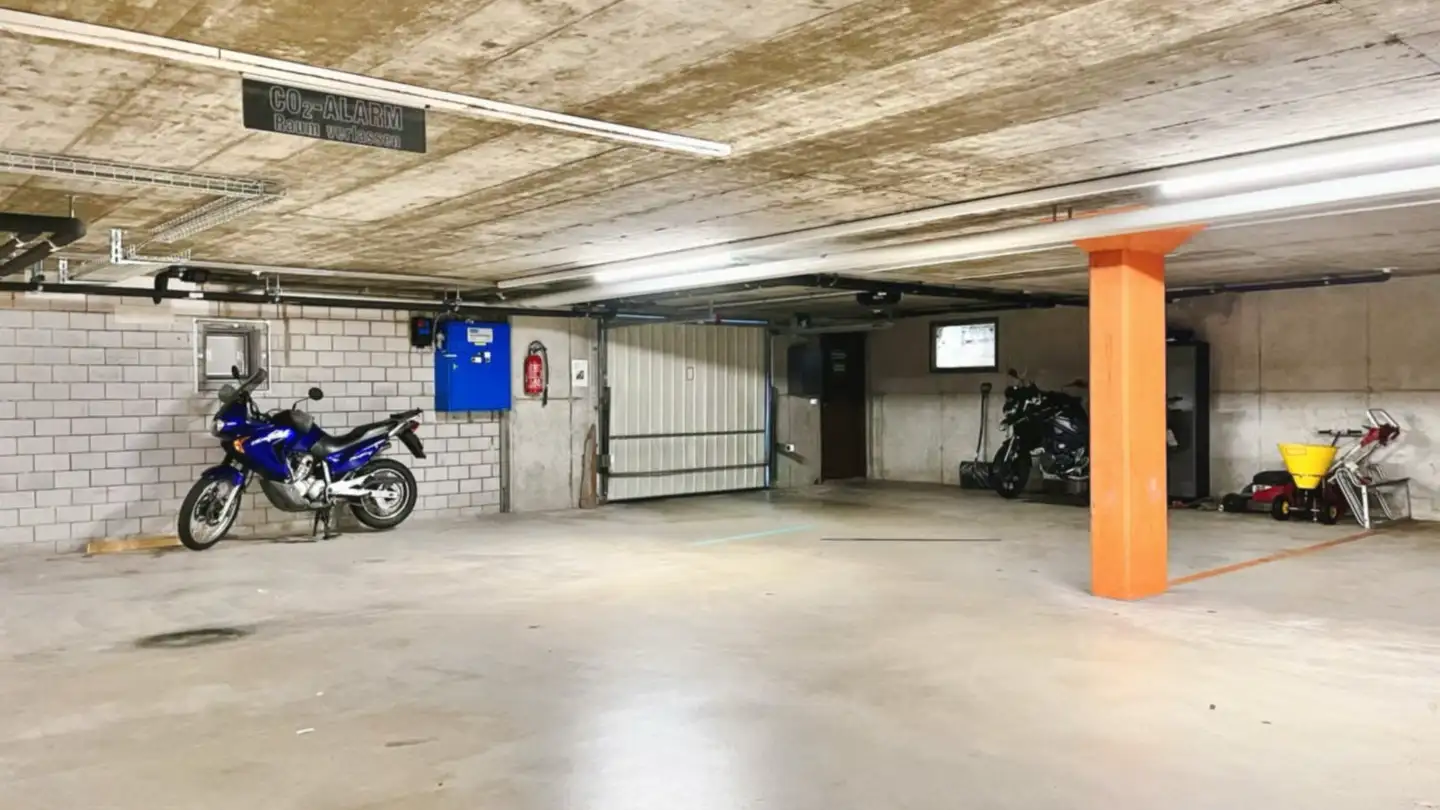 Underground parking space for rent - Hofwiesweg 4, 8488 Turbenthal - Photo 2