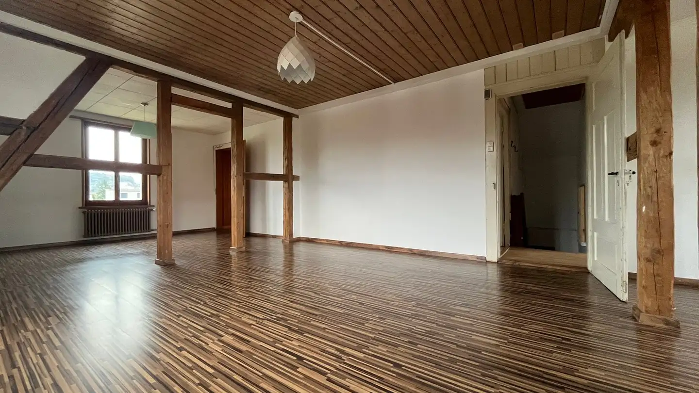 Dachgeschosswohnung mieten - Zofingerstrasse 9, 4805 Brittnau