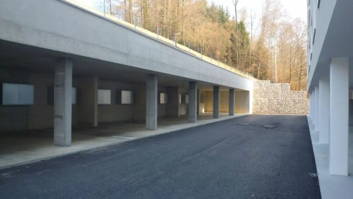 Überdachter Parkplatz mieten - Adligenswilerstrasse, 6006 Luzern - Foto 2