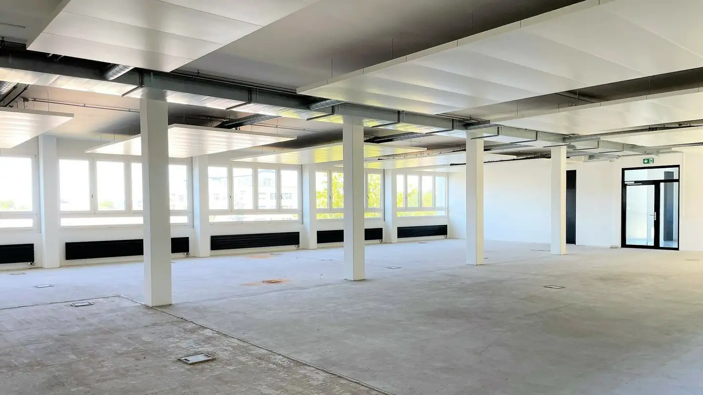 Magasin à louer - Grabenstrasse 1, 8606 Nänikon - Photo 2