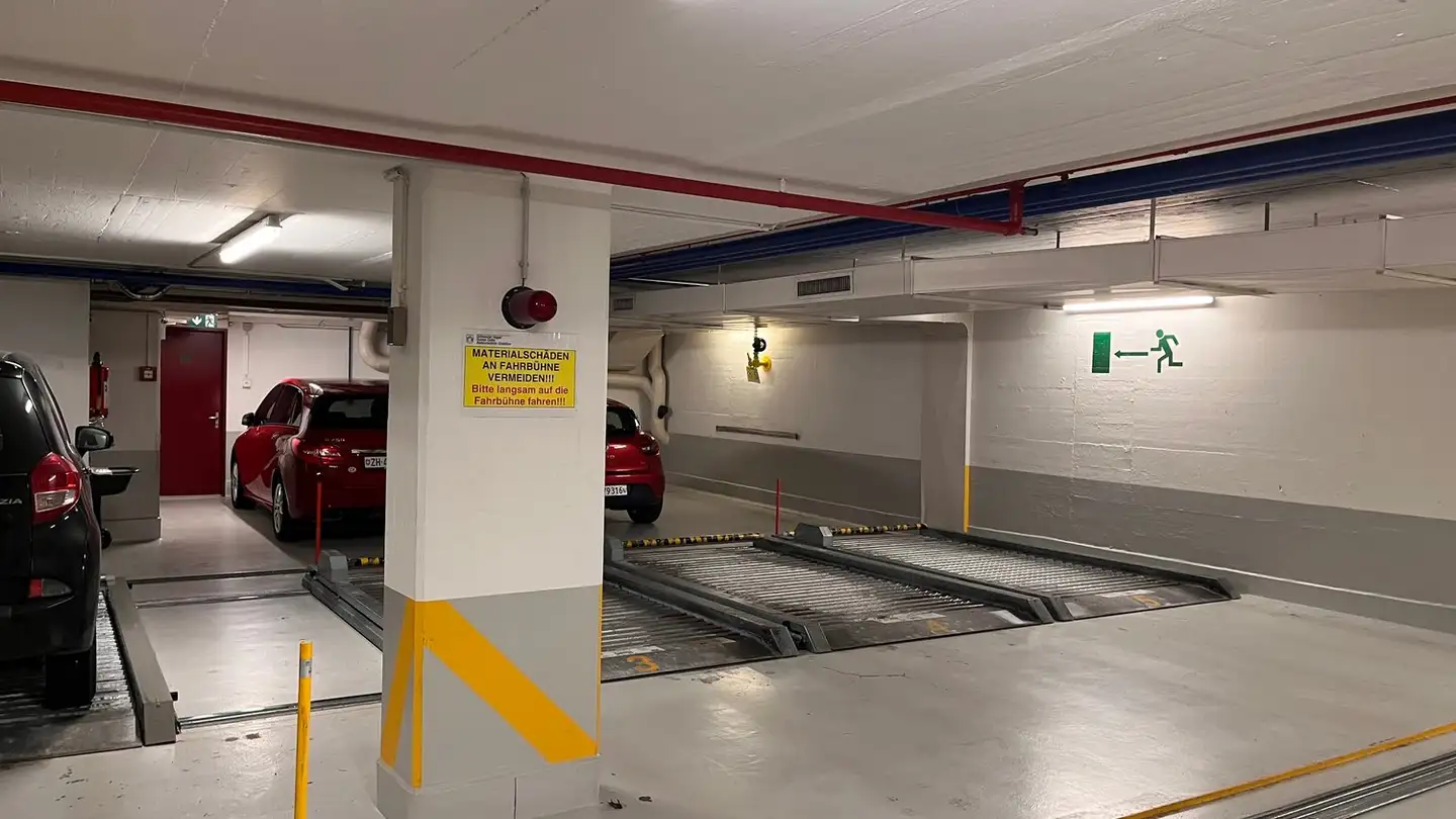 Place de parking souterraine à louer - Seilergraben 61, 8001 Zürich