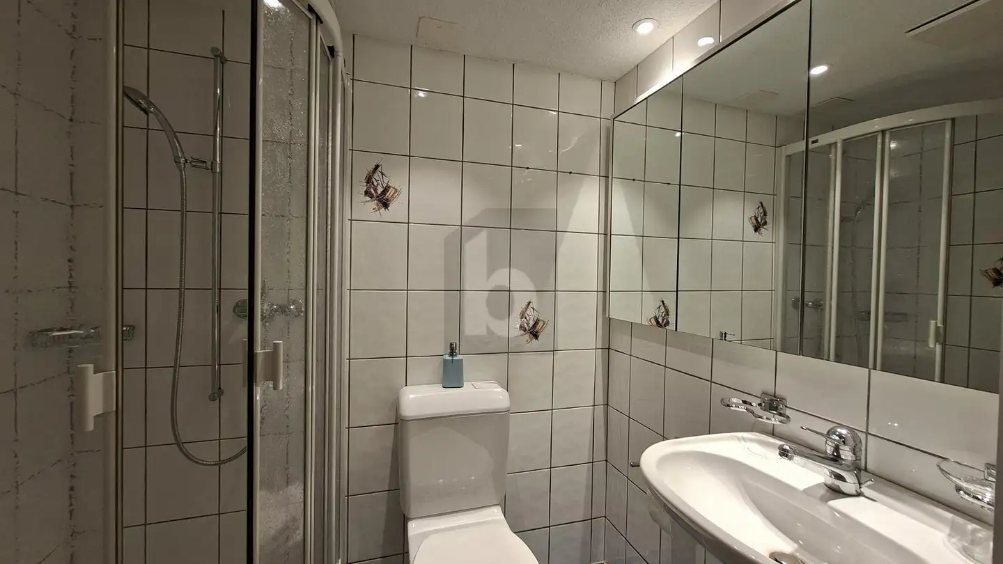 Spazio ufficio in affitto - 6415 Arth