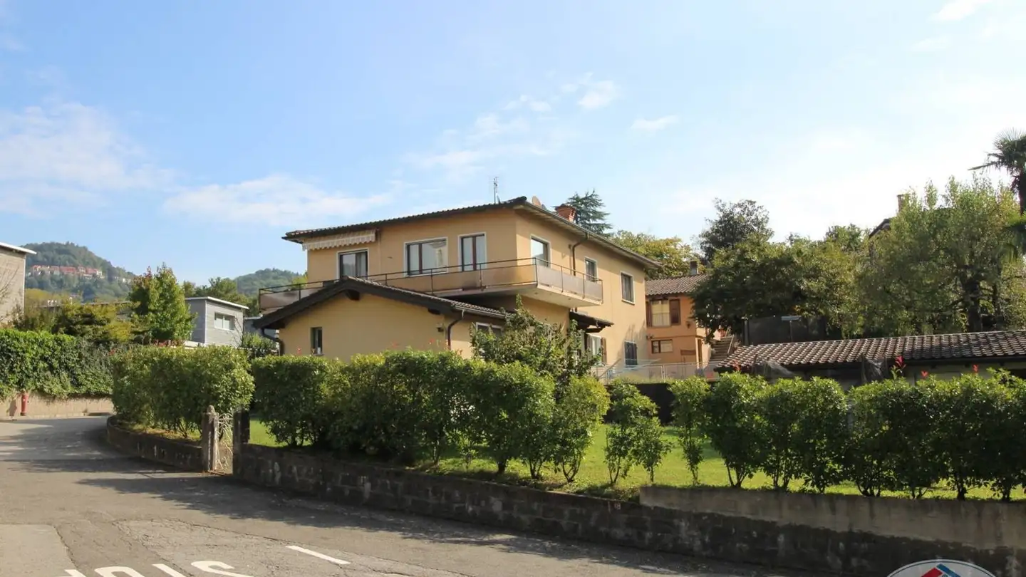 Edificio residenziale in vendita - 6997 Sessa - Photo 2