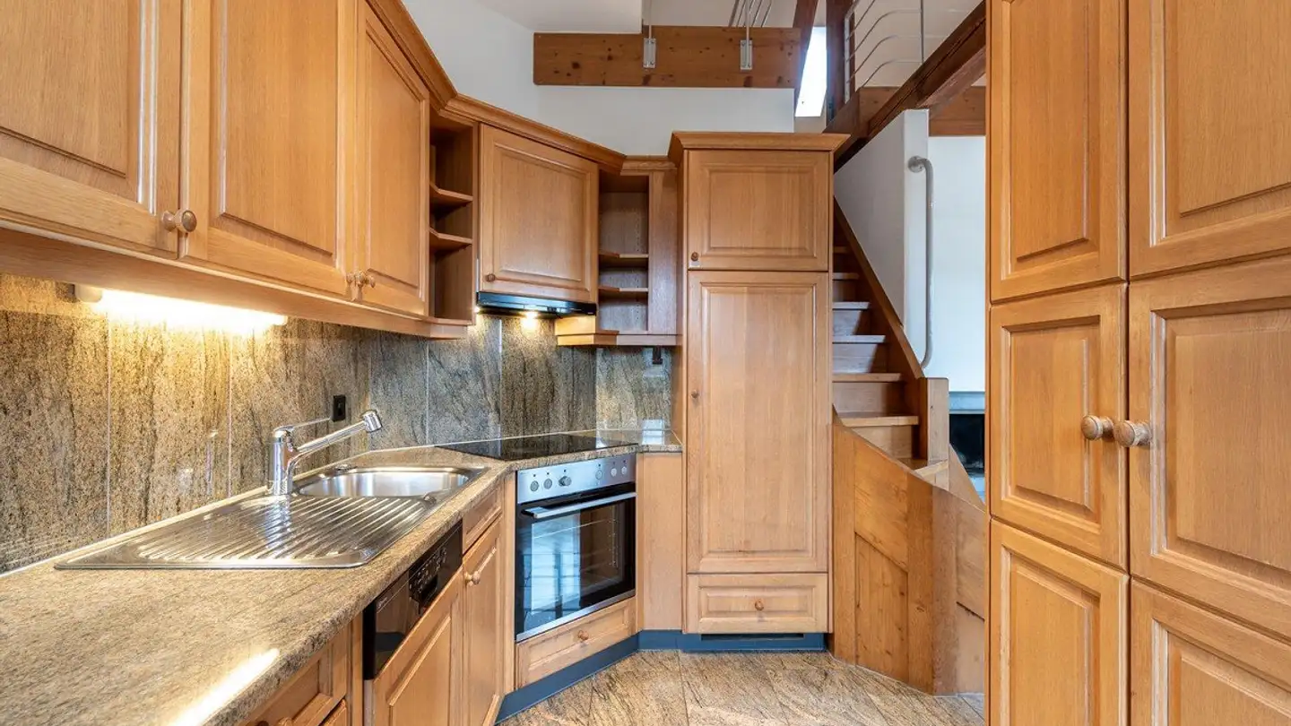 Attic flat for rent - Klosterplatz 6, 4500 Solothurn - Photo 4