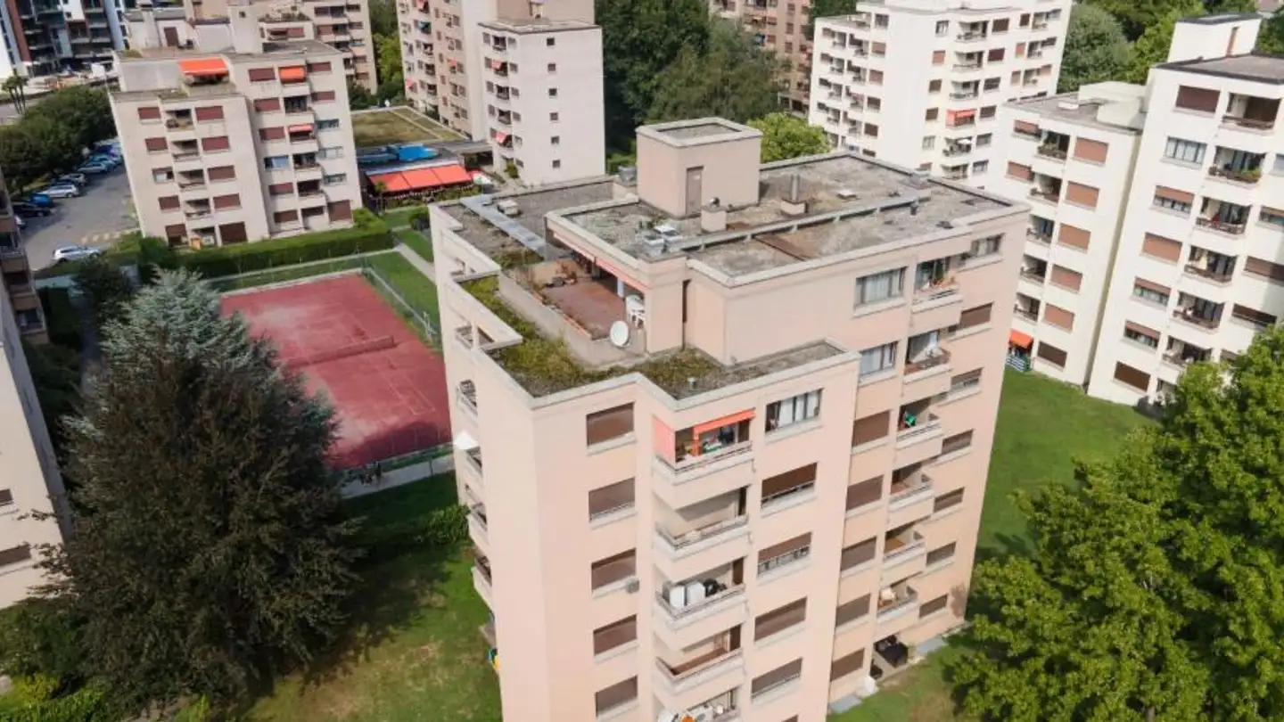 Tiefgaragenstellplatz mieten - Viale Camillo Olgiati 20, 6512 Giubiasco