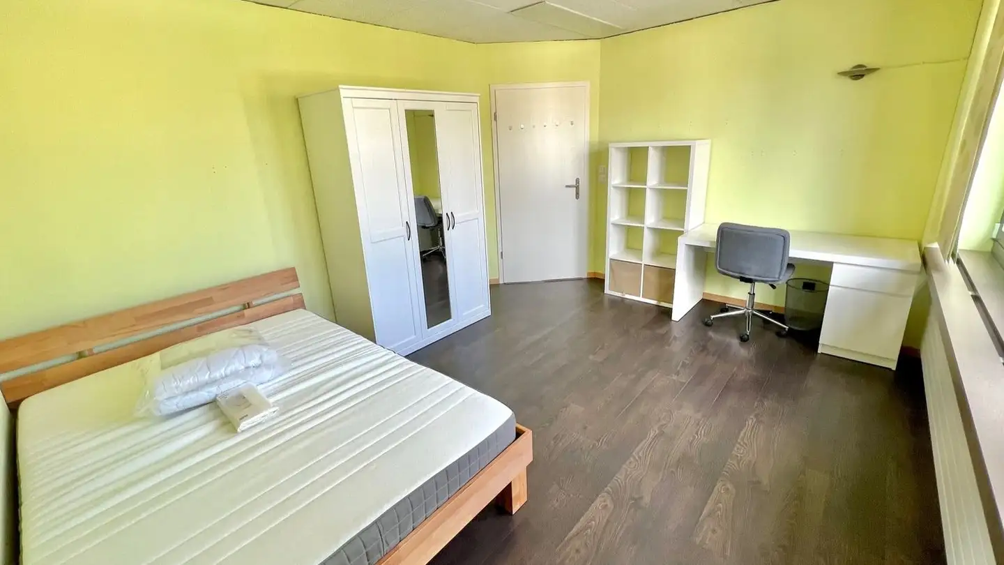 Chambre à louer - Esslingerstrasse 5, 8618 Oetwil am See