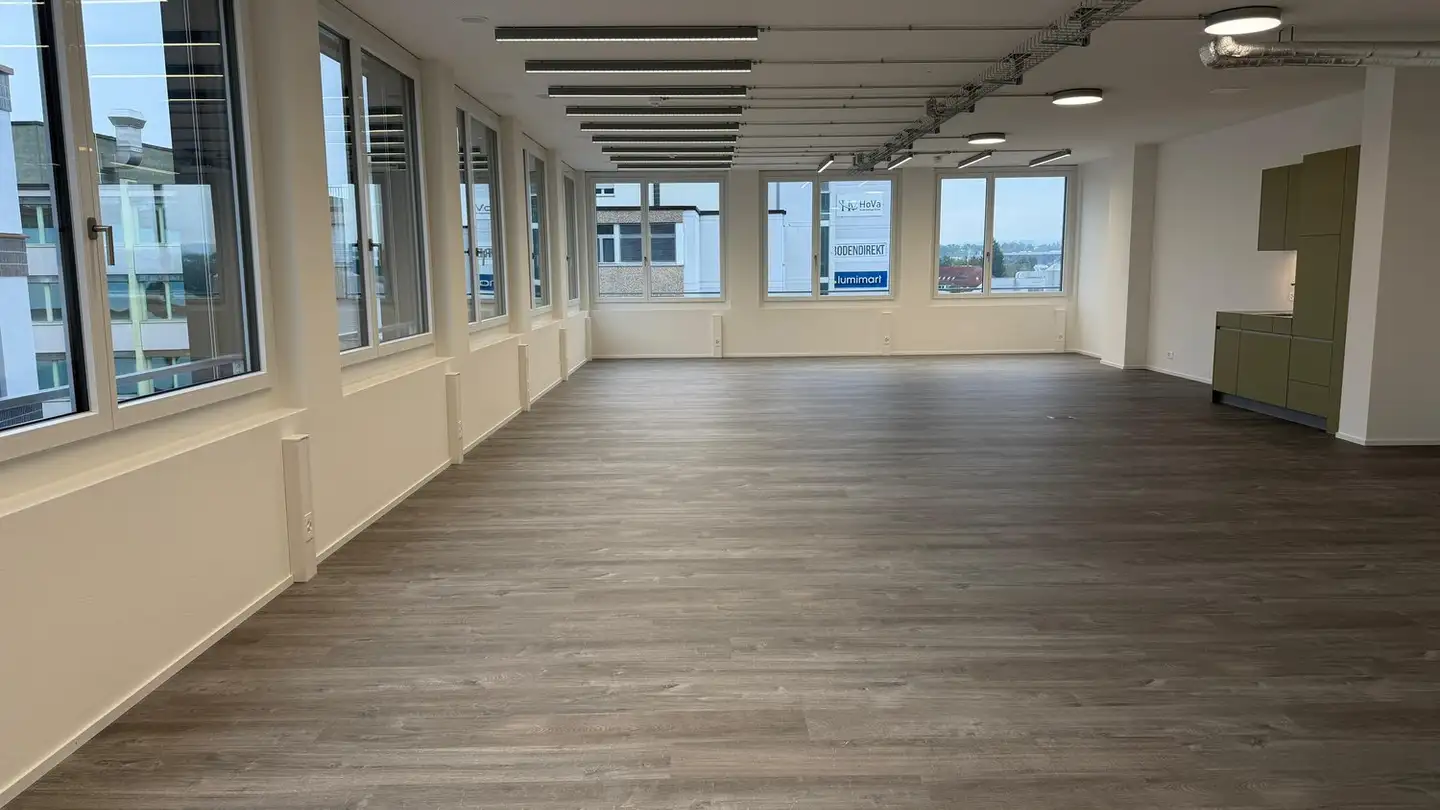 Commerciale in affitto - Ringstrasse 18, 8600 Dübendorf