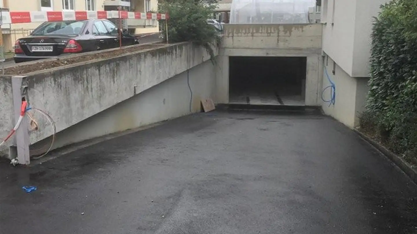 Tiefgaragenstellplatz mieten - Endlikerstrasse 95, 8400 Winterthur - Foto 2