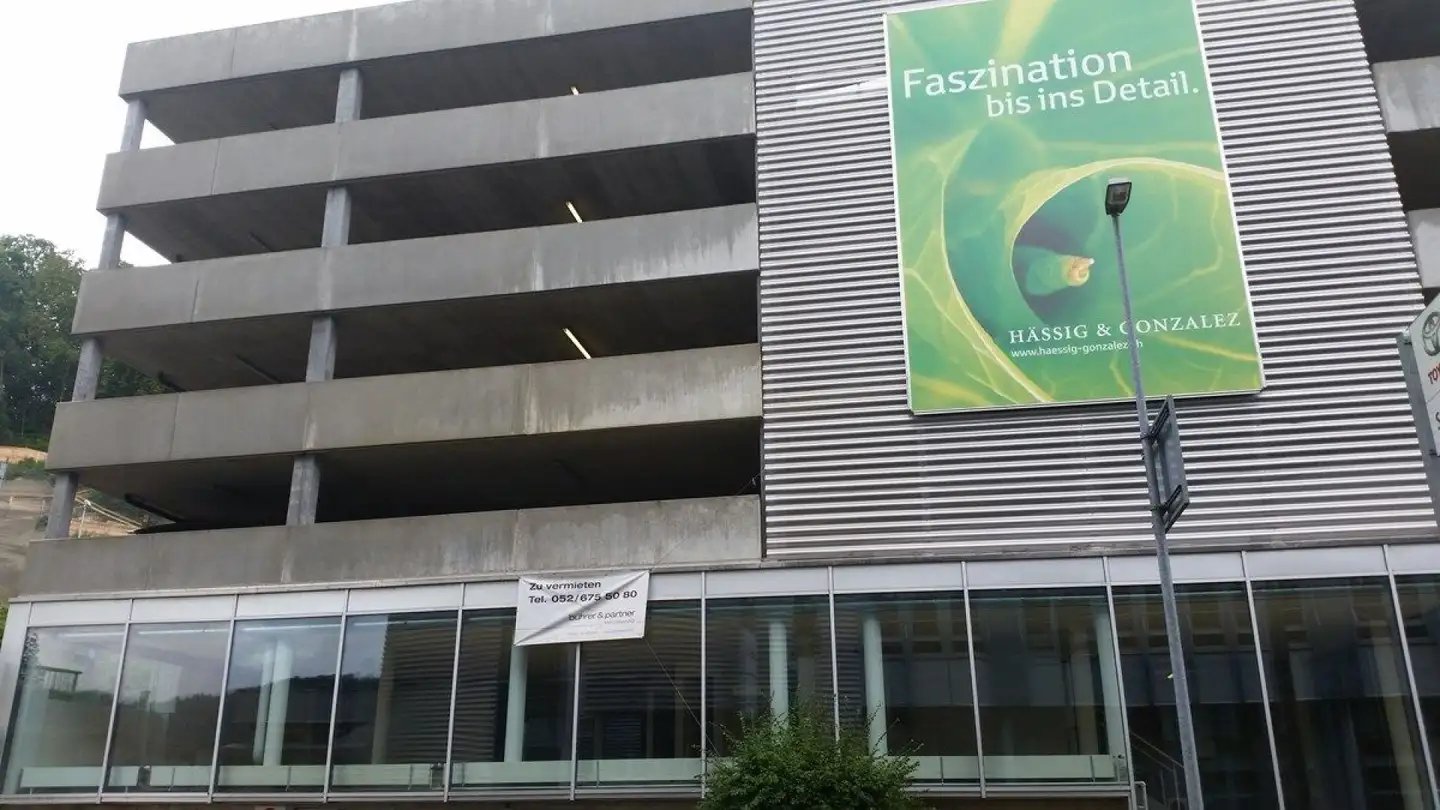 Place de parking extérieure à louer - Rheinweg, 8200 Schaffhausen