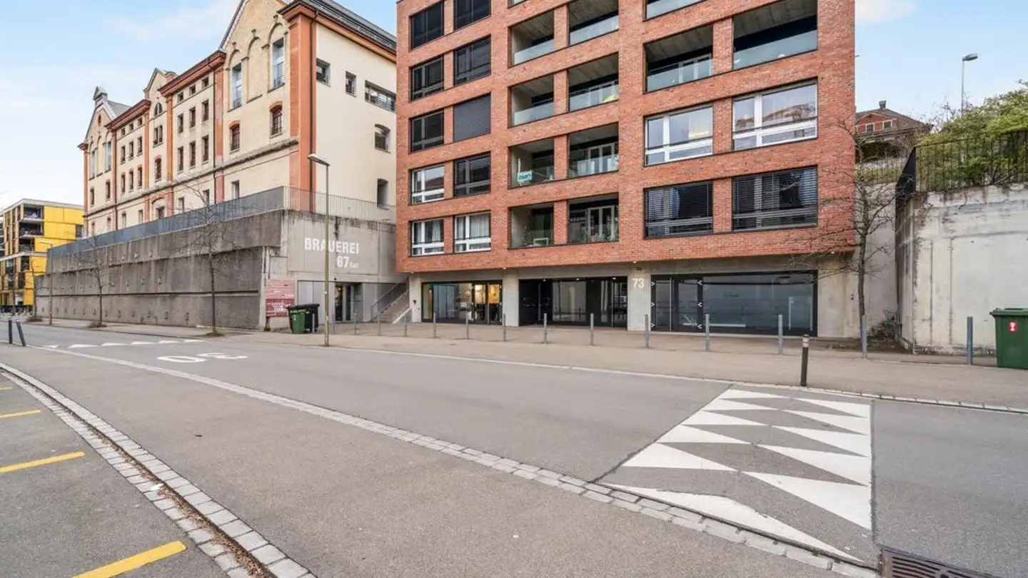Indoor motorbike parking space for rent - 8400 Winterthur