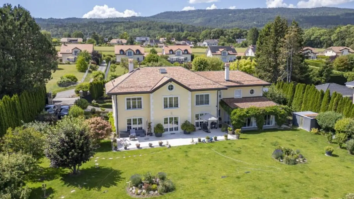 Single house for sale - 1269 Bassins