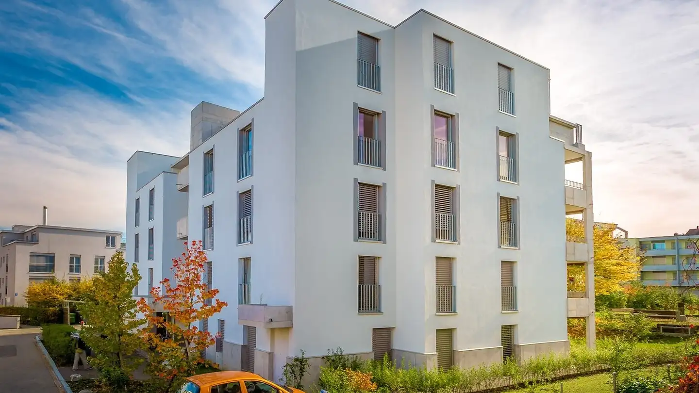 Place de parking extérieure pour moto à louer - Güetliweg 1, 8050 Zürich