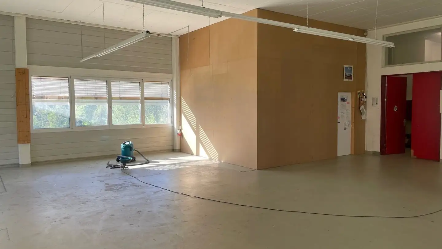 Commercial for rent - 8732 Neuhaus SG - Photo 3