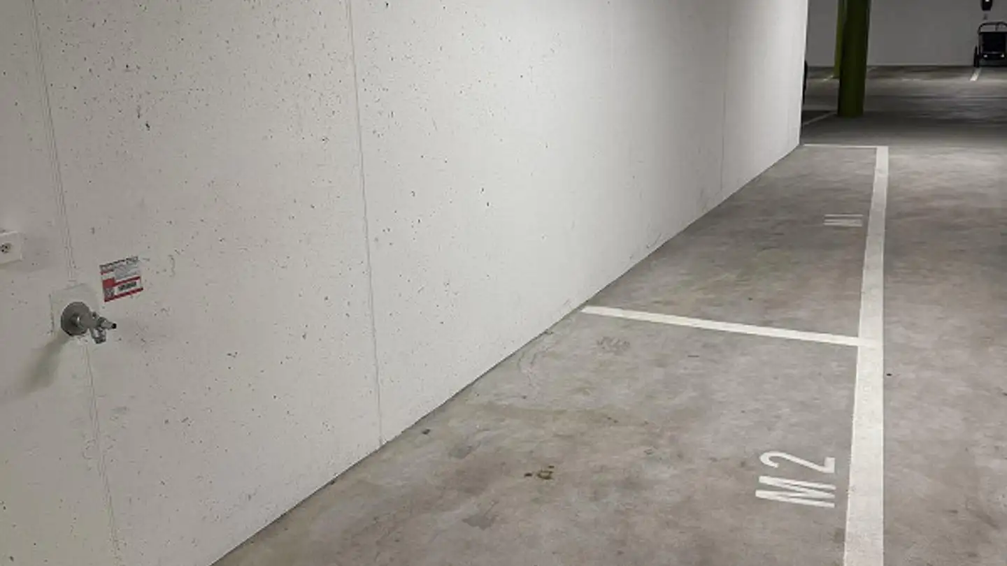 Place de parking intérieure pour moto à vendre - Moosmatt 1, 6243 Egolzwil - Photo 2