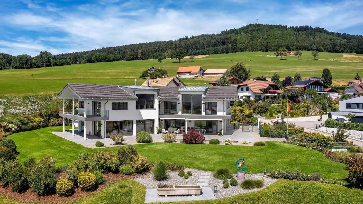 Villa for sale - 1642 Sorens