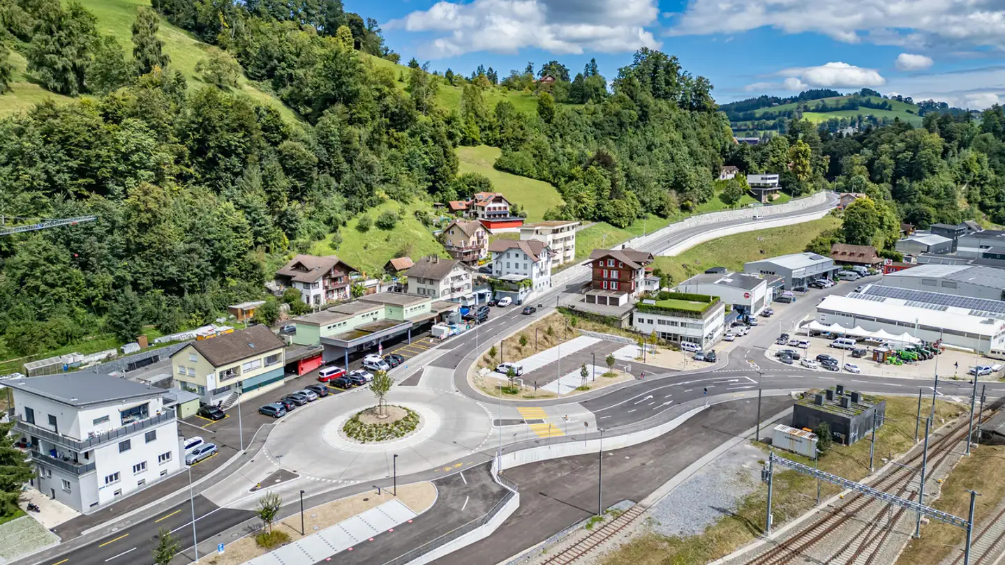 Mixed-use building for sale - Ruswilerstrasse 1b, 6110 Wolhusen