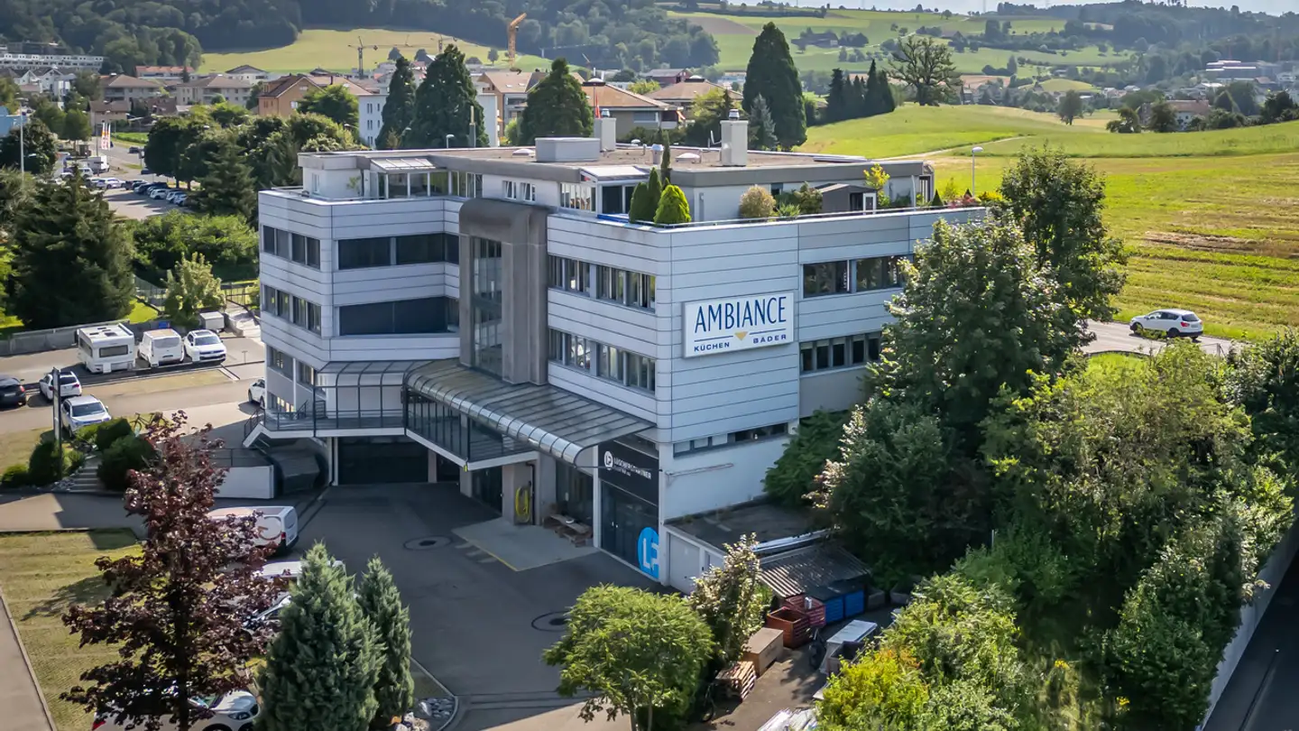 Commerciale in vendita - Zellgut 9, 6214 Schenkon