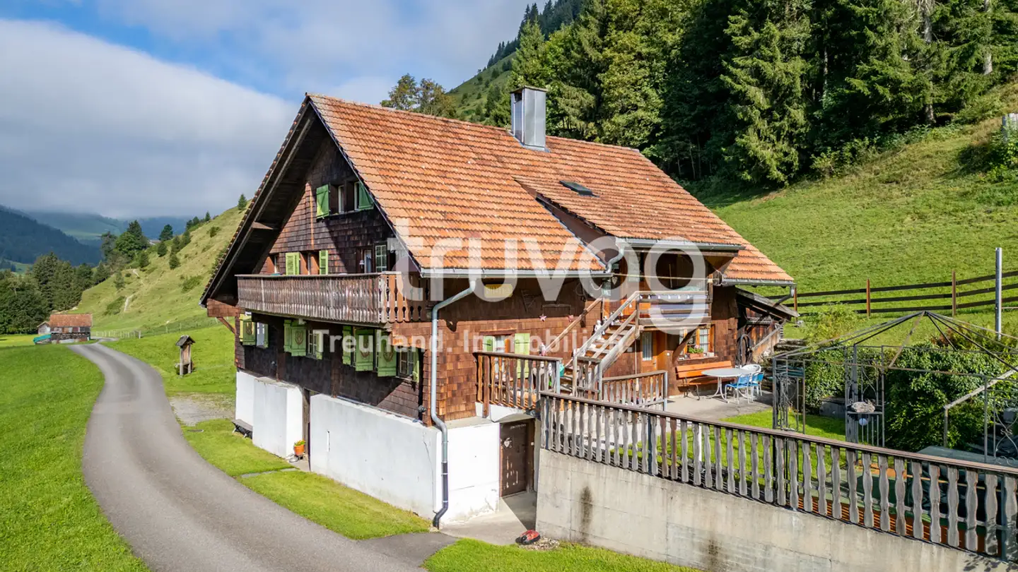 Mehrfamilienhaus kaufen - Kragen 5, 6173 Flühli LU