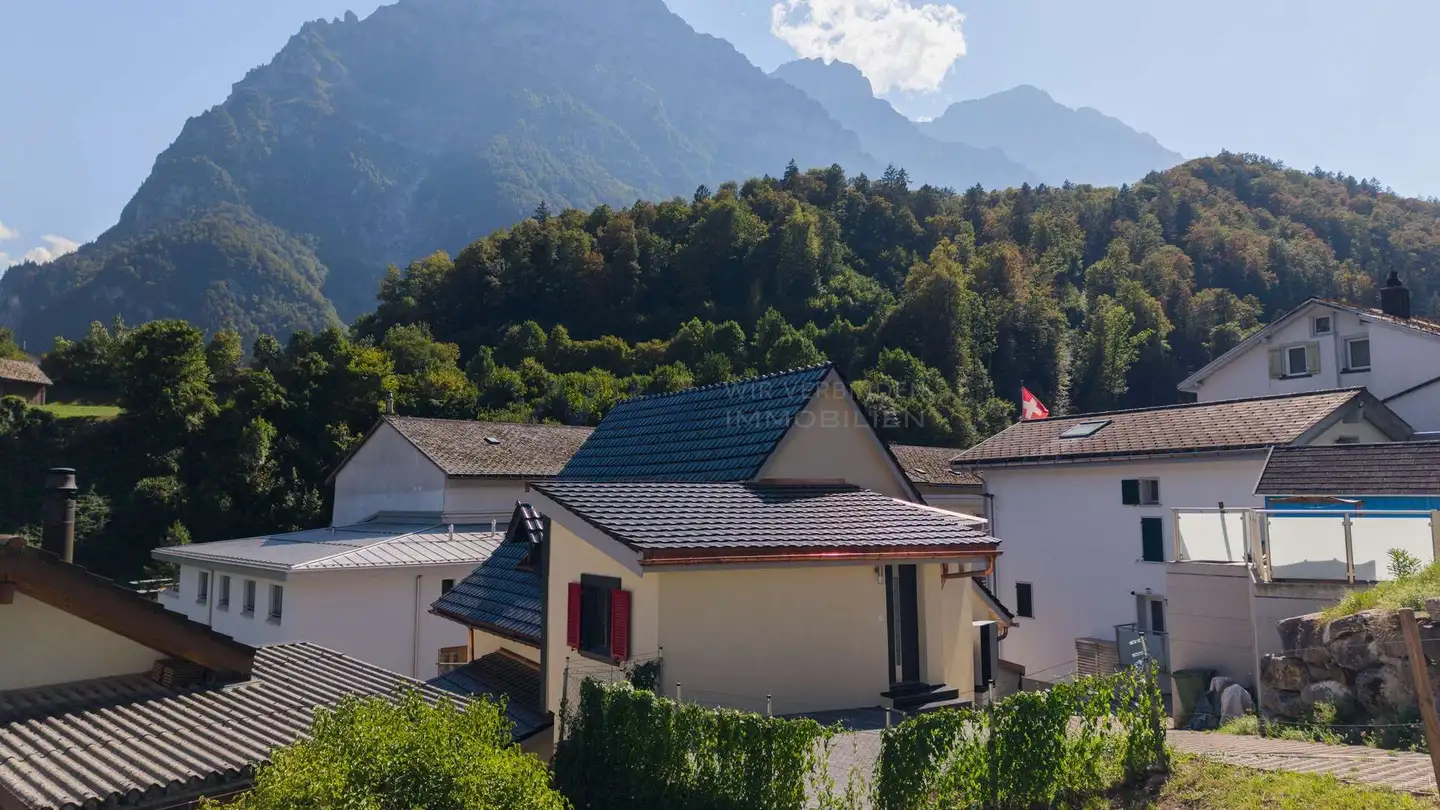 Residential building for sale - 8750 Riedern