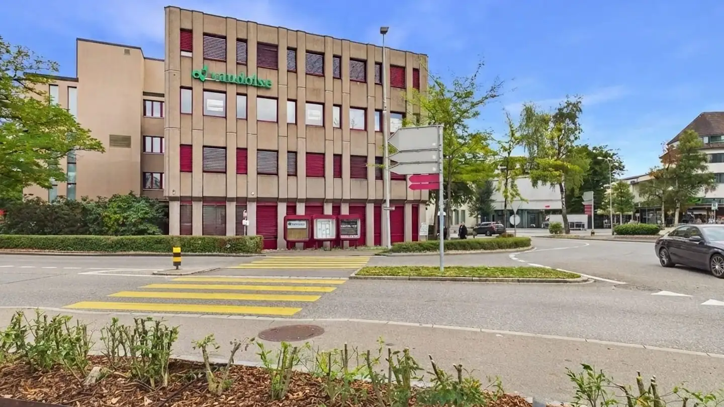 Commercial à louer - Zentralstrasse 52, 5610 Wohlen AG