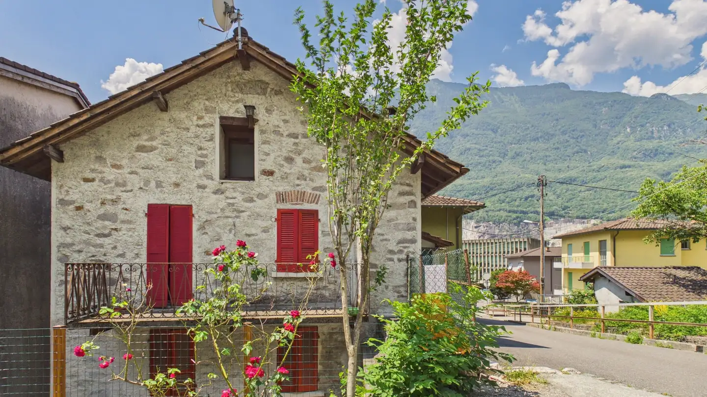 Single house for sale - Via San Nicolao 6, 6703 Osogna