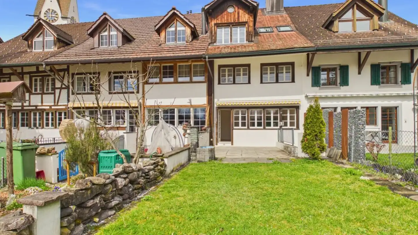 Row house for rent - Gossauerstrasse 12, 8617 Mönchaltorf