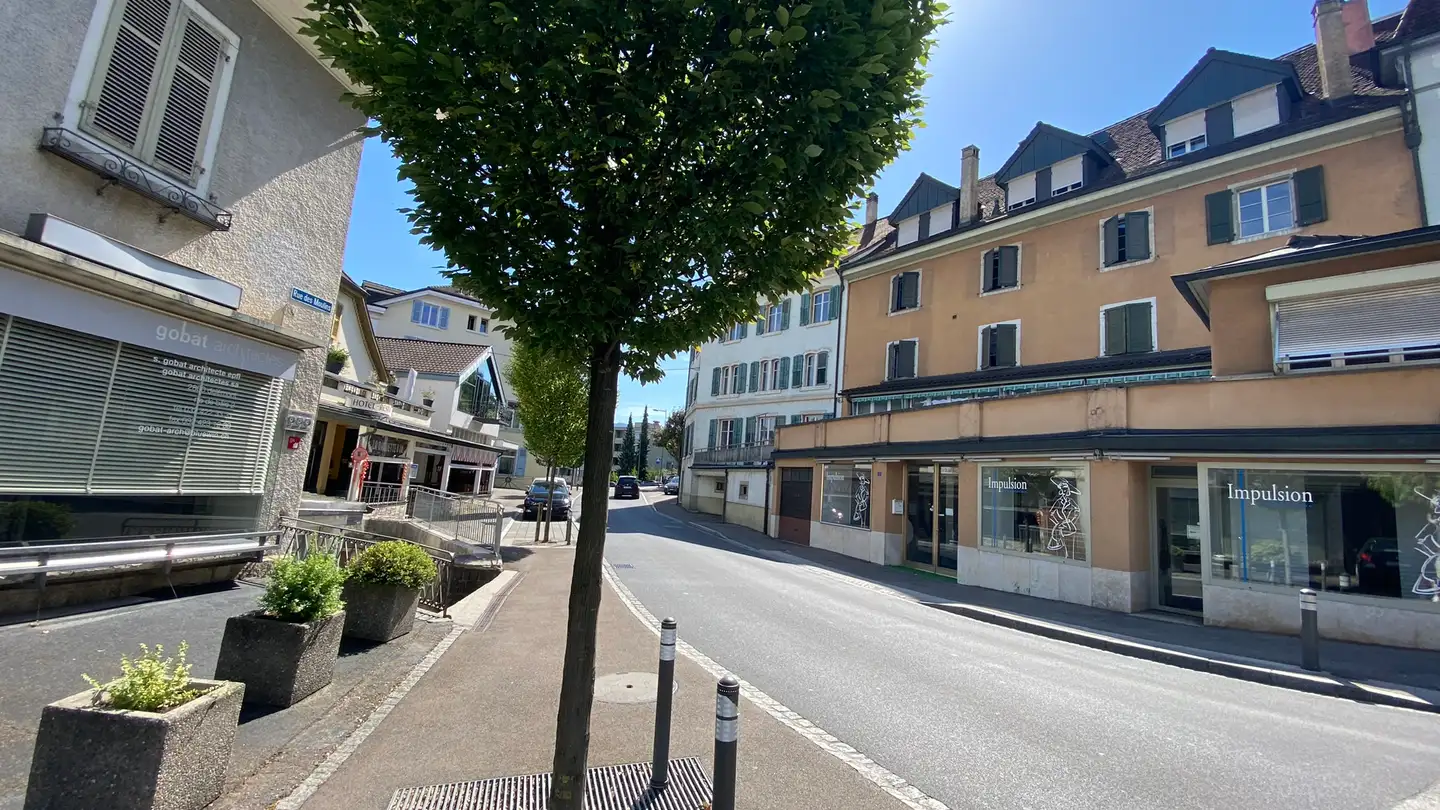 Mixed-use building for sale - 2800 Delémont