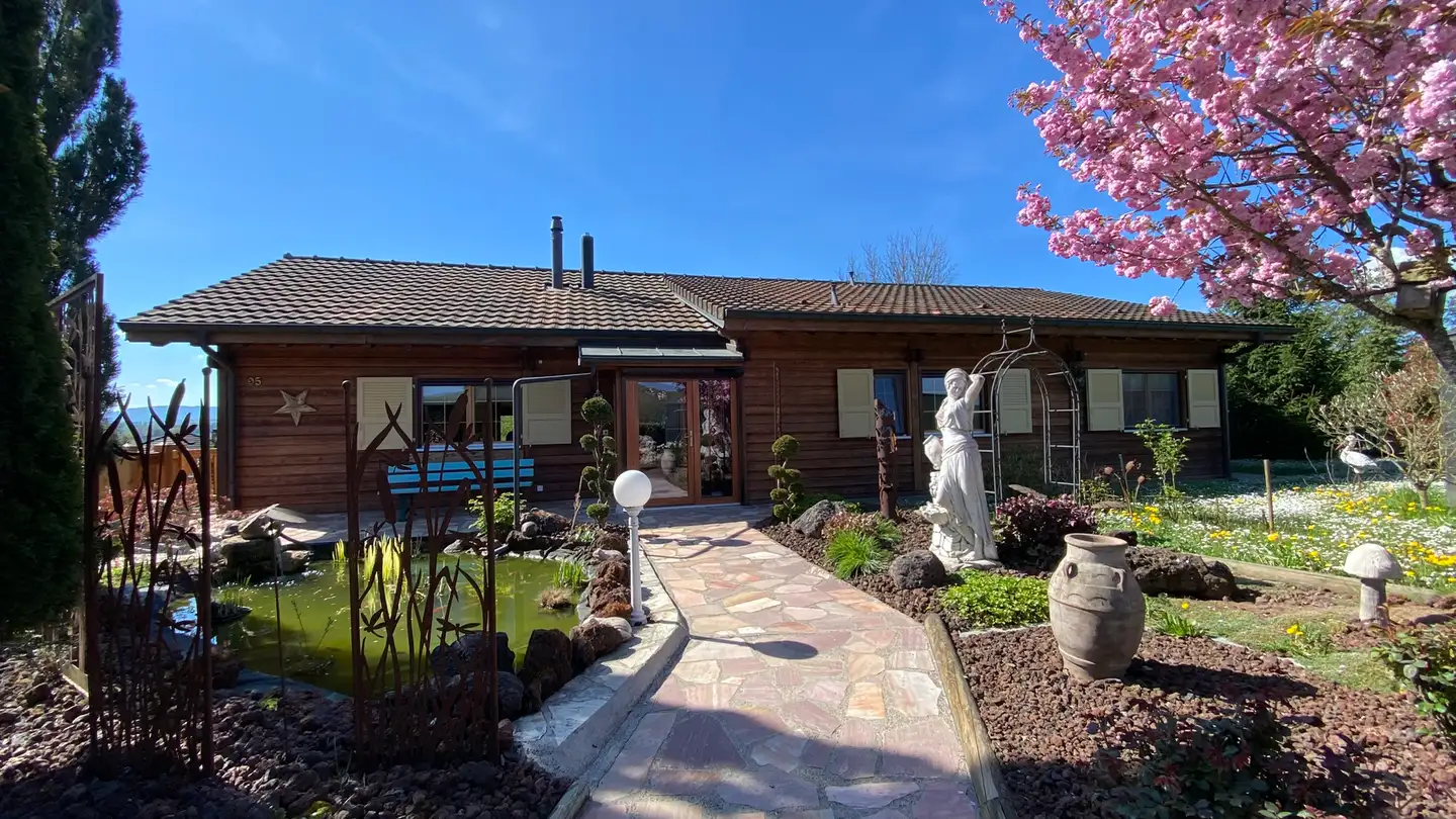 Chalet for sale - 2933 Damphreux