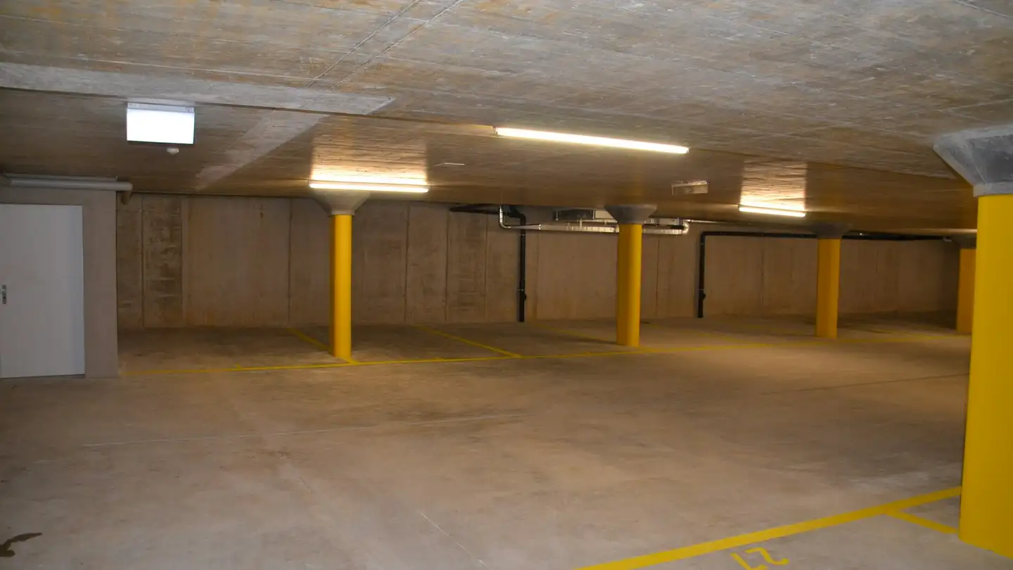 Underground parking space for rent - Obere Mühlebodenstrasse 8a, 8466 Trüllikon