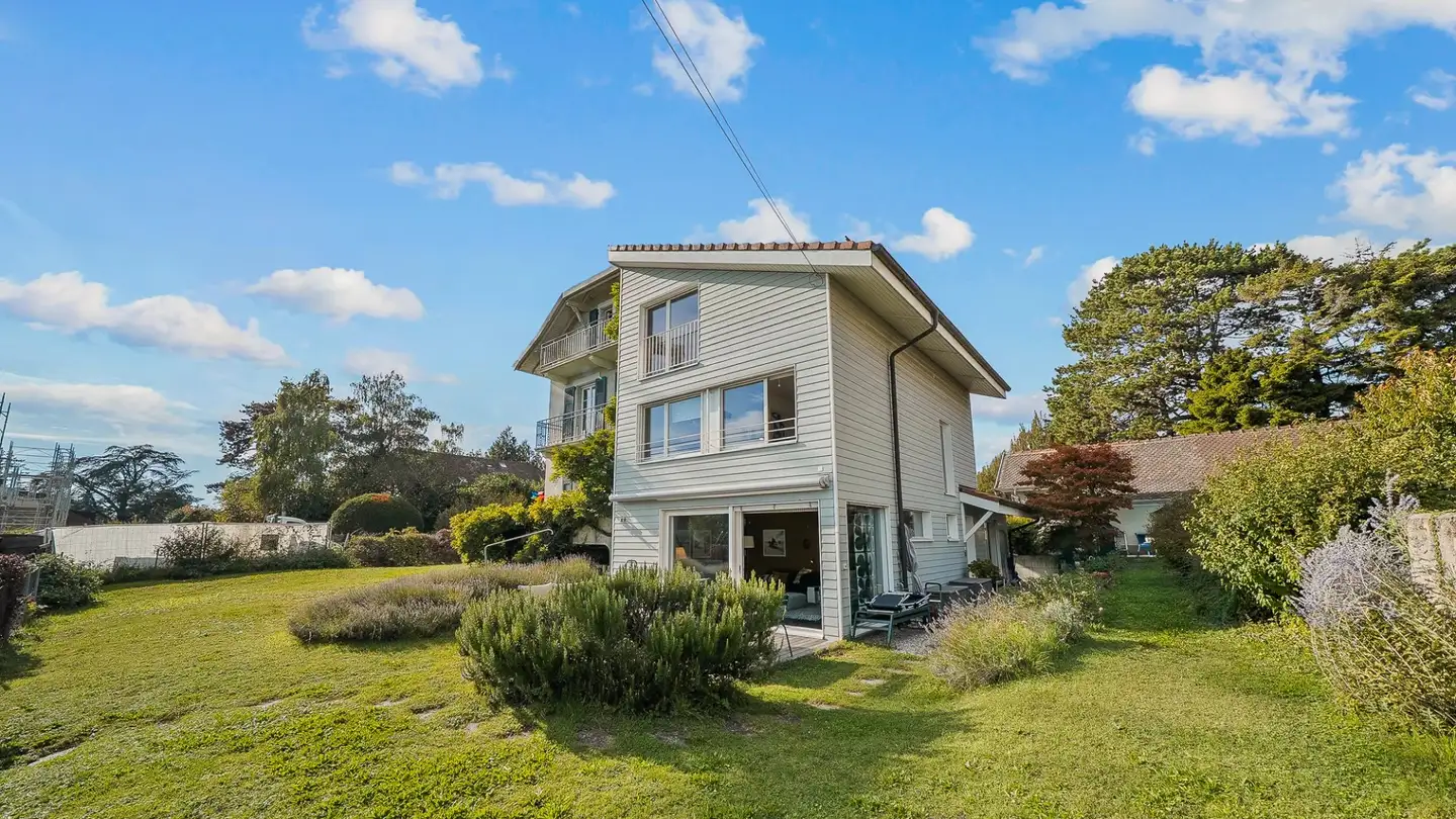 Single house for sale - 1162 St-Prex