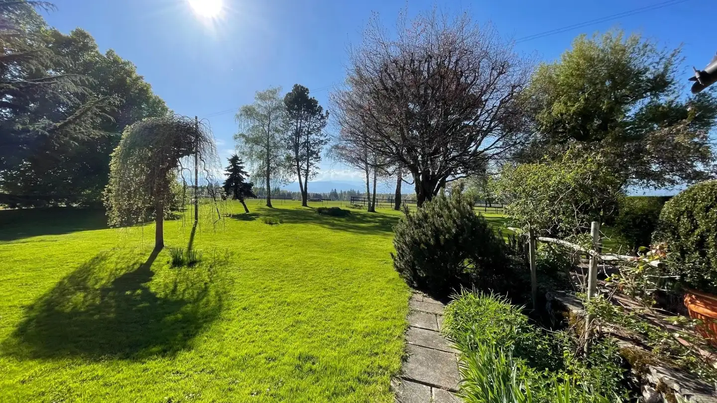 Constructible plot for sale - 1418 Vuarrens