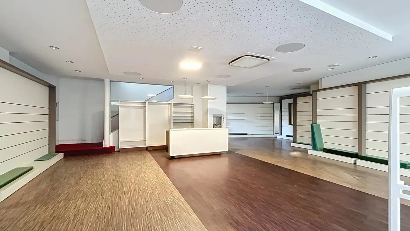 Shop for sale - 1950 Sion - Photo 3