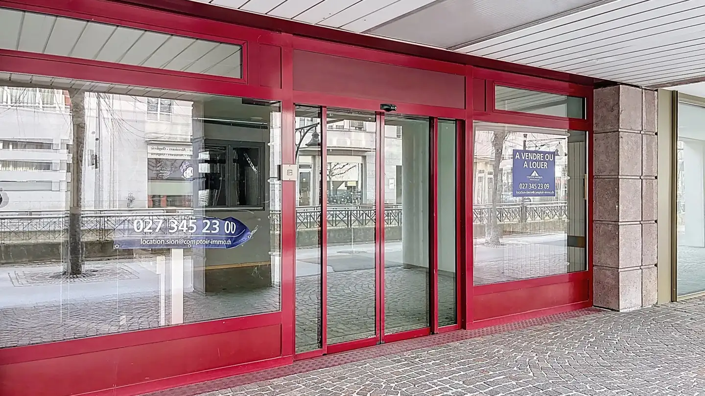 Shop for sale - 3960 Sierre - Photo 2