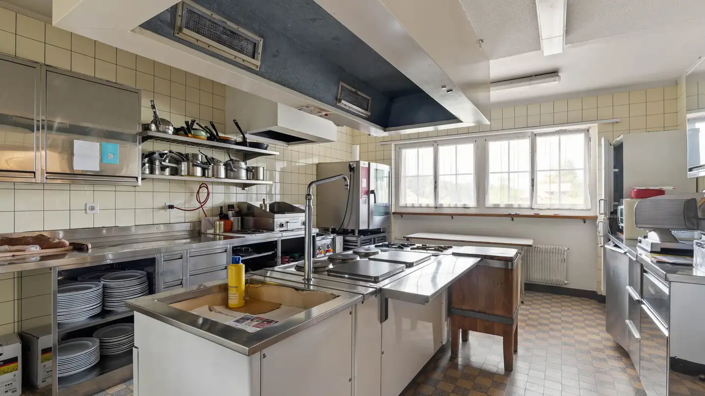 Mixed-use building for sale - Dorfstrasse 50, 3374 Wangenried - Photo 4
