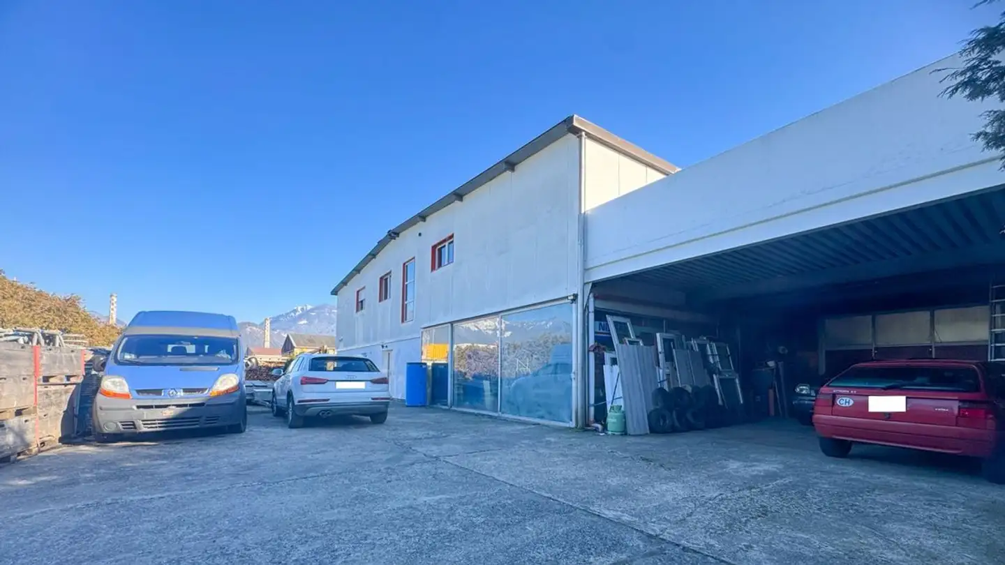 Garage for sale - 1868 Collombey