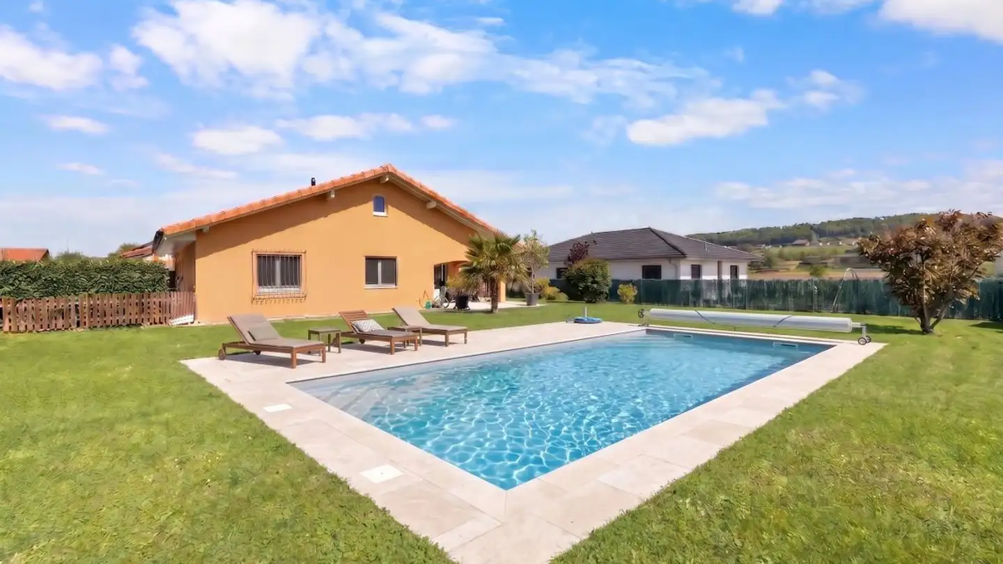 Casa singola in vendita - Le Bastillon 51, 1563 Dompierre FR