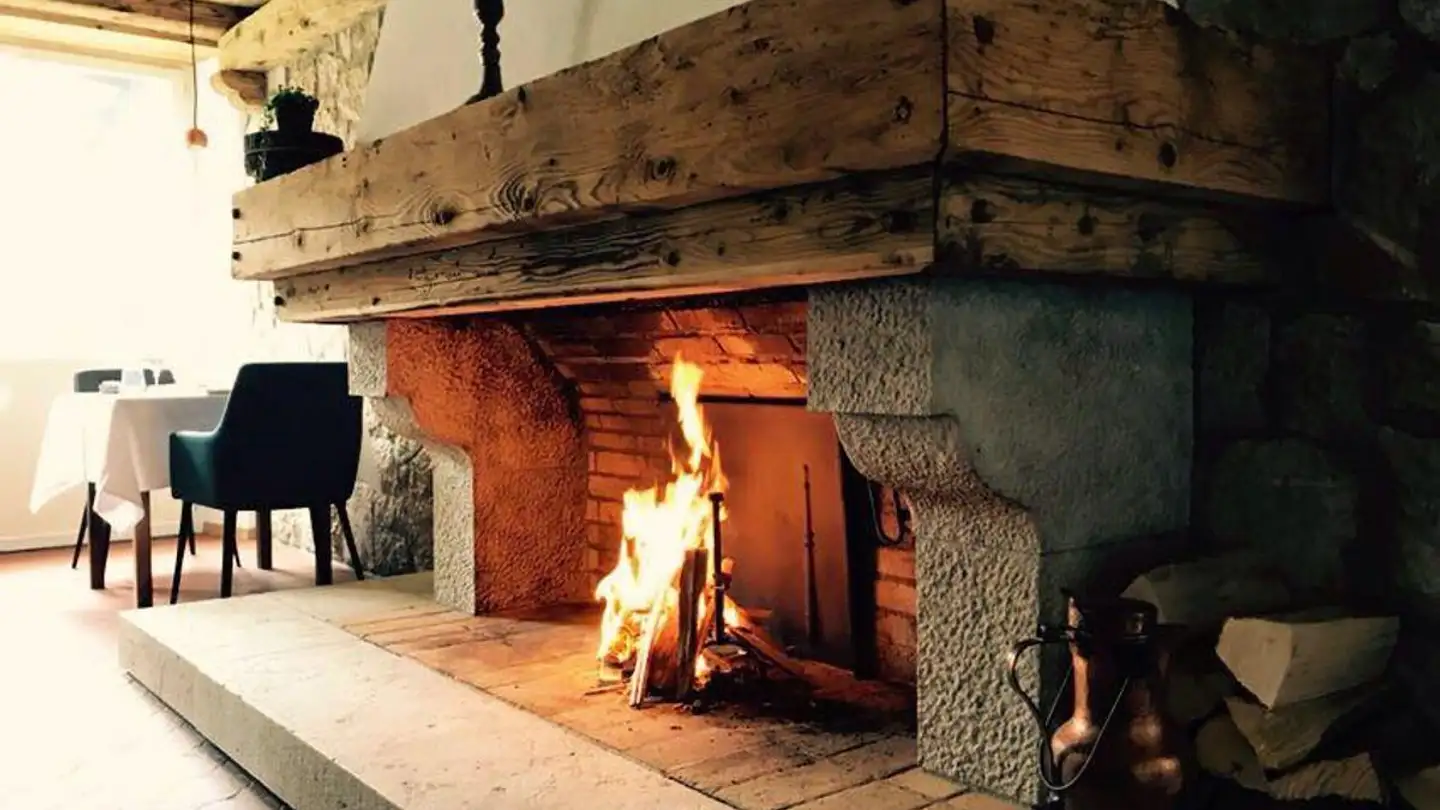 Restaurant for rent - La Clef 6, 2722 Les Reussilles - Photo 2