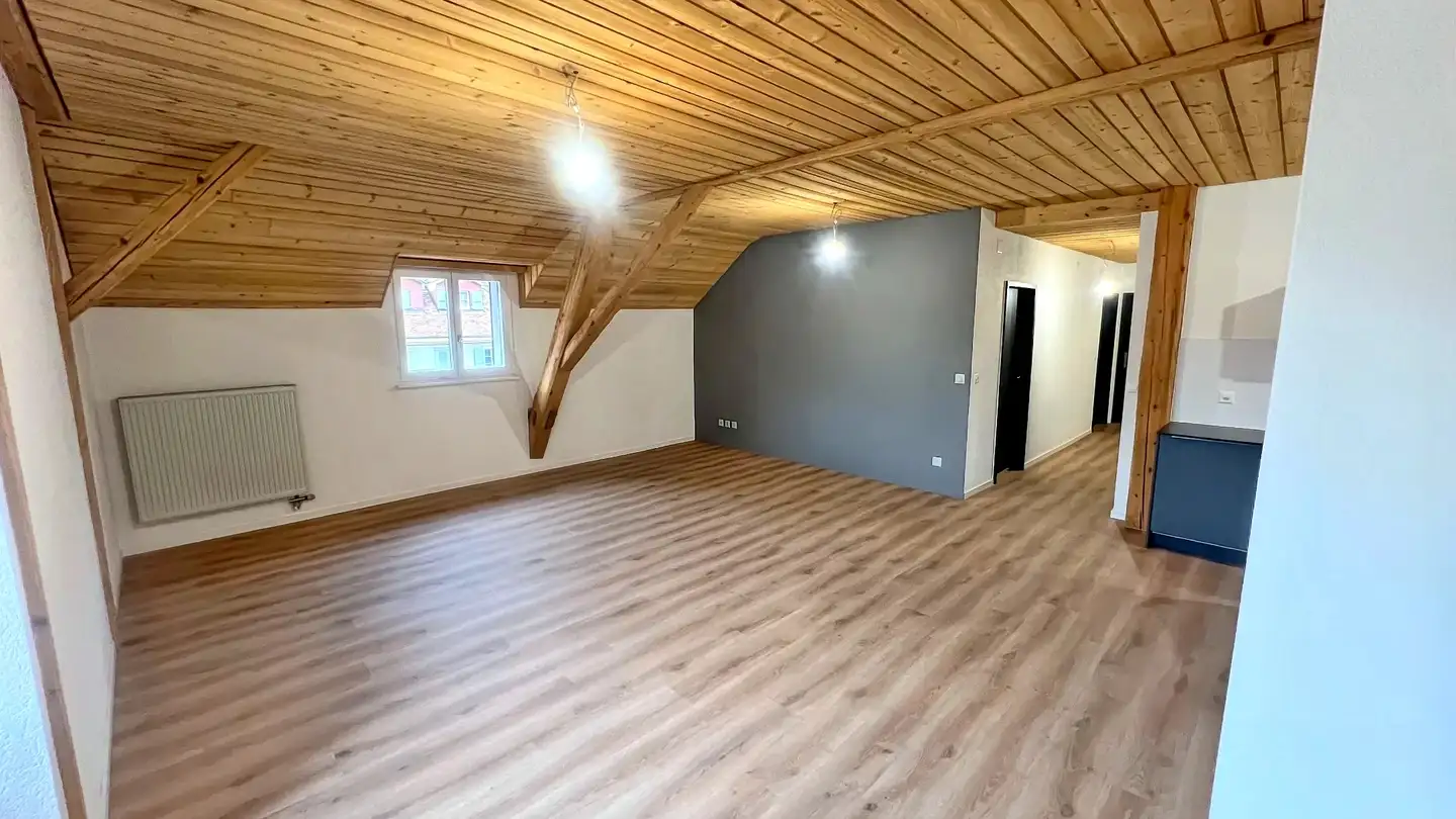 Wohnung mieten - Rue De L'hôtel-De-Ville 5, 2740 Moutier - Foto 2