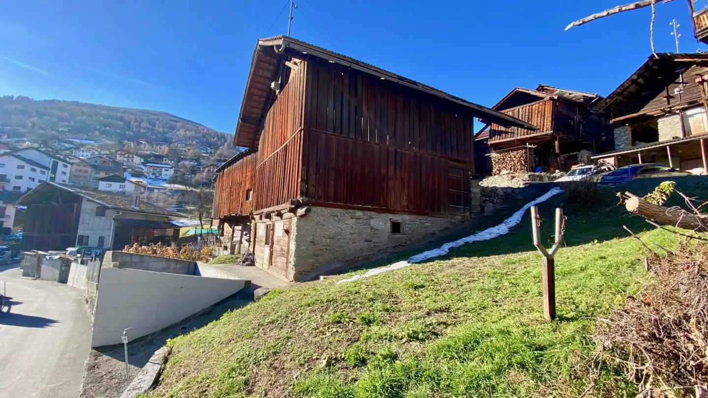 Single house for sale - 1981 Vex