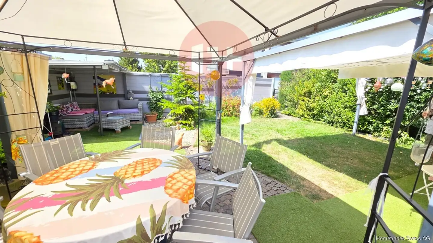 Row house for sale - 4153 Reinach BL - Photo 3