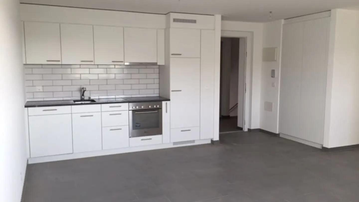 Apartment for rent - 1791 Courtaman