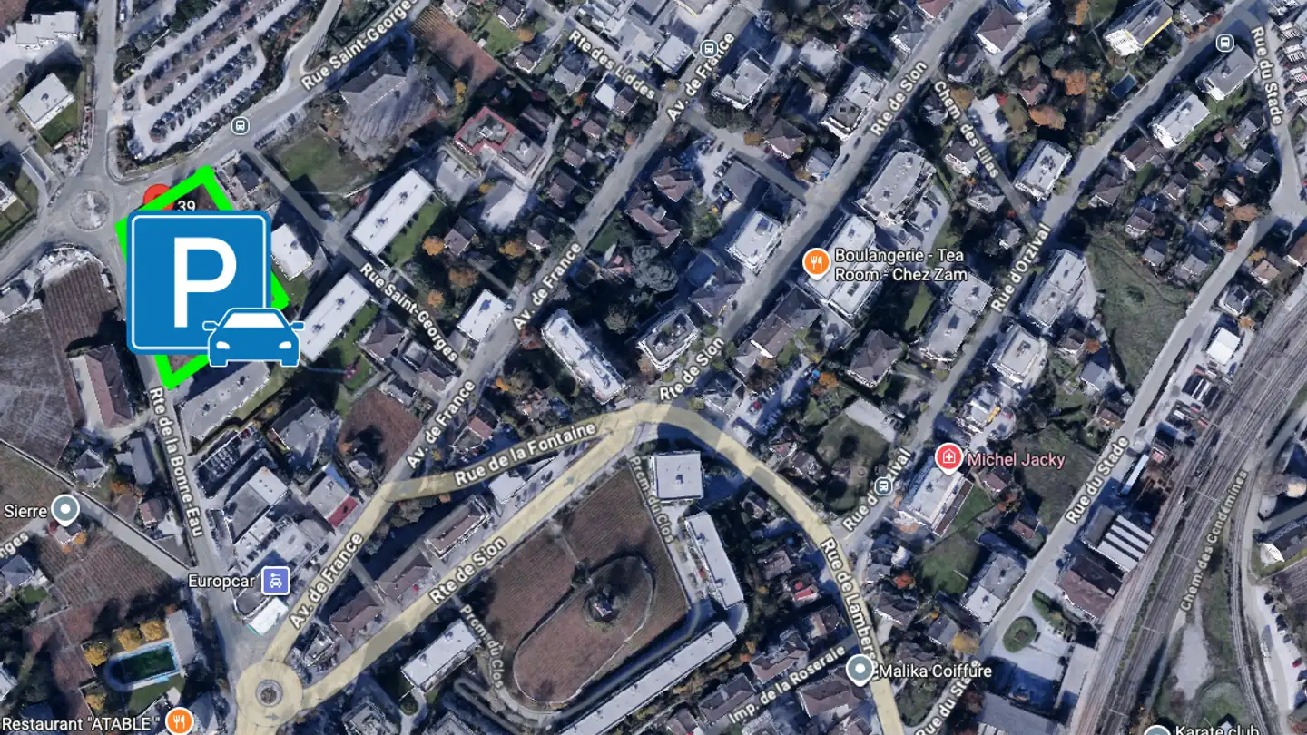 Covered parking space for rent - Rue Saint-Georges 39, 3960 Sierre - Photo 2