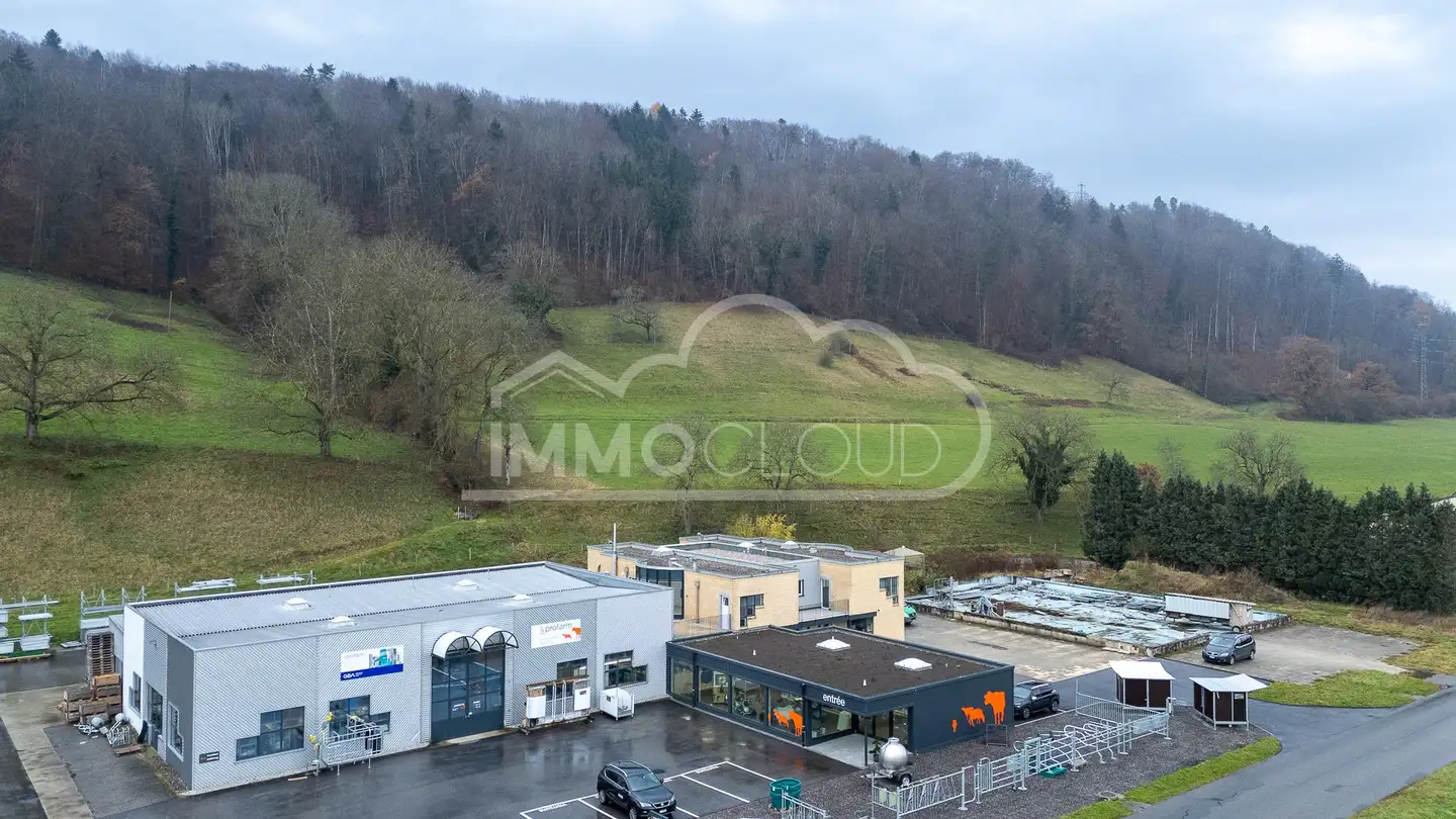 Parcheggio esterno in affitto - 1522 Lucens