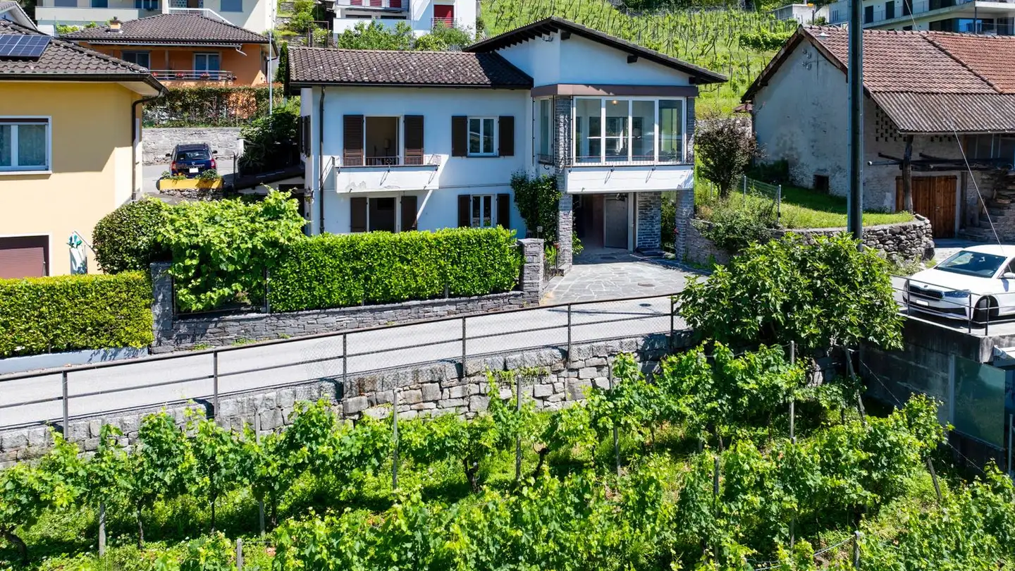Casa bifamiliare in vendita - Via Gaggiole 94a, 6596 Gordola
