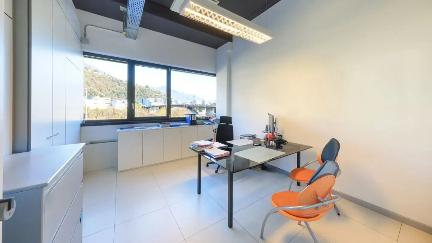 Office space for rent - Via Dei Pioppi 2a, 6616 Losone - Photo 3