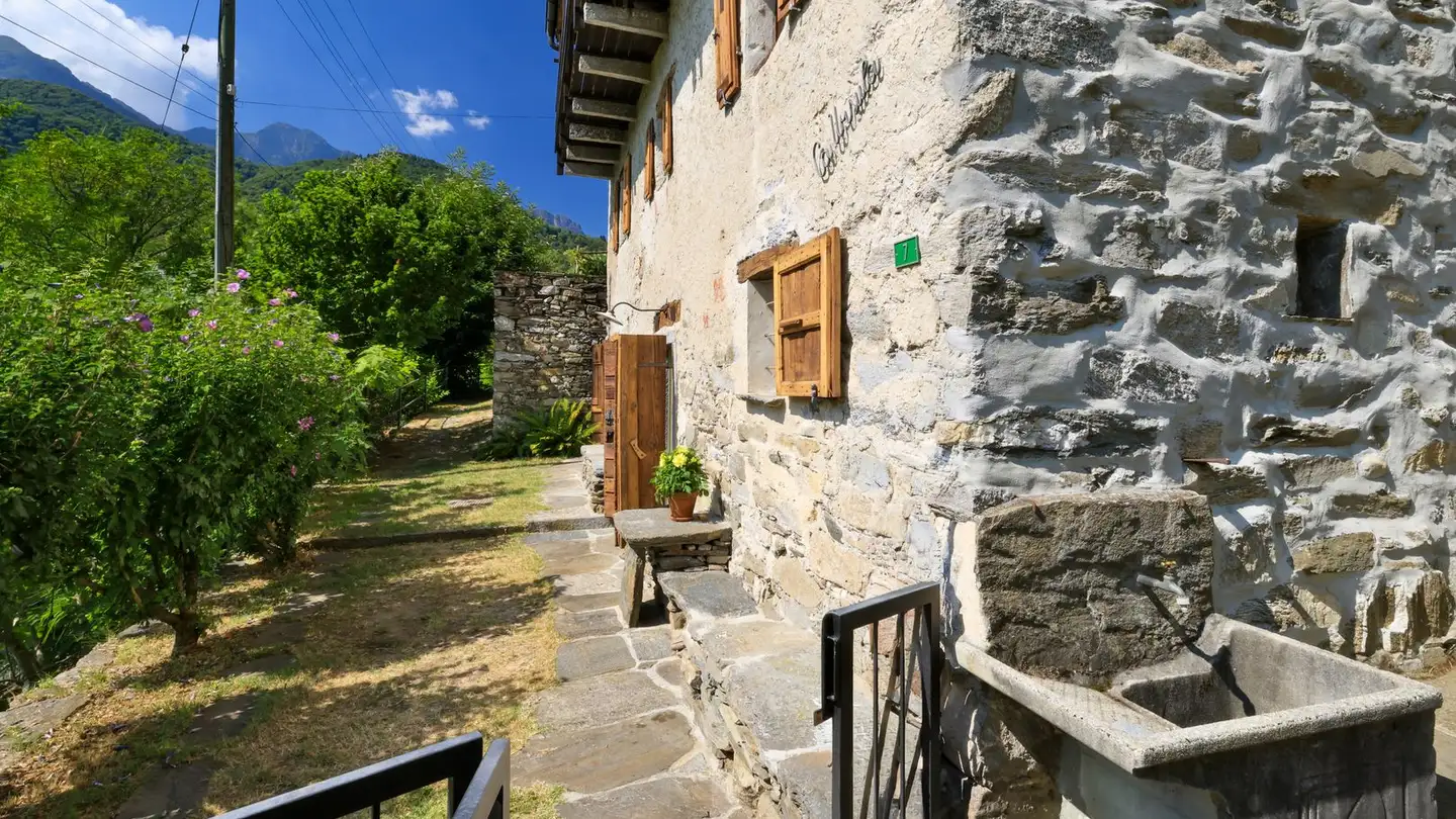 Single house for sale - Via San Carlo Borromeo 7, 6655 Intragna - Photo 2