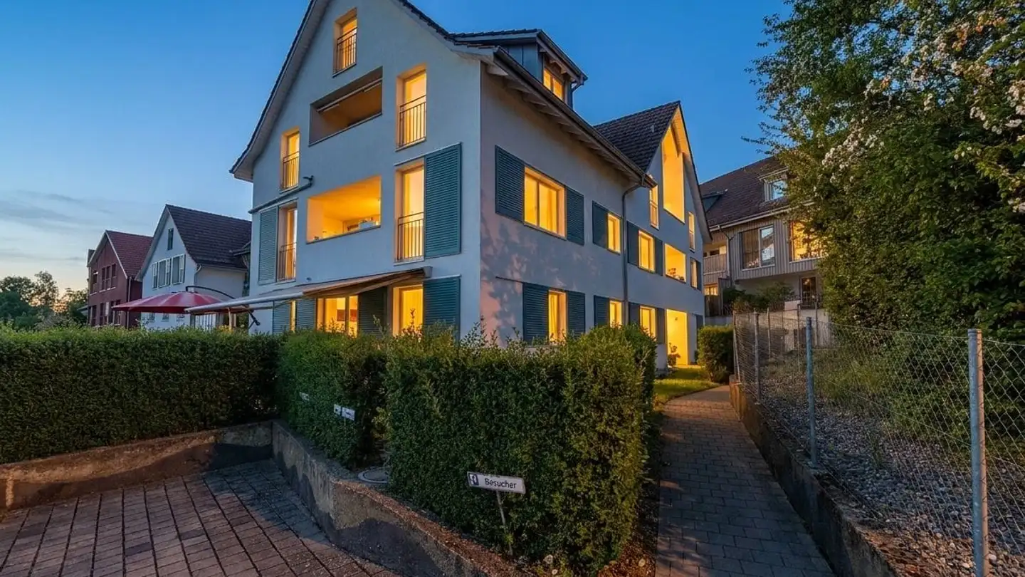 Dachgeschosswohnung kaufen - Schulstrasse 4c, 8248 Uhwiesen