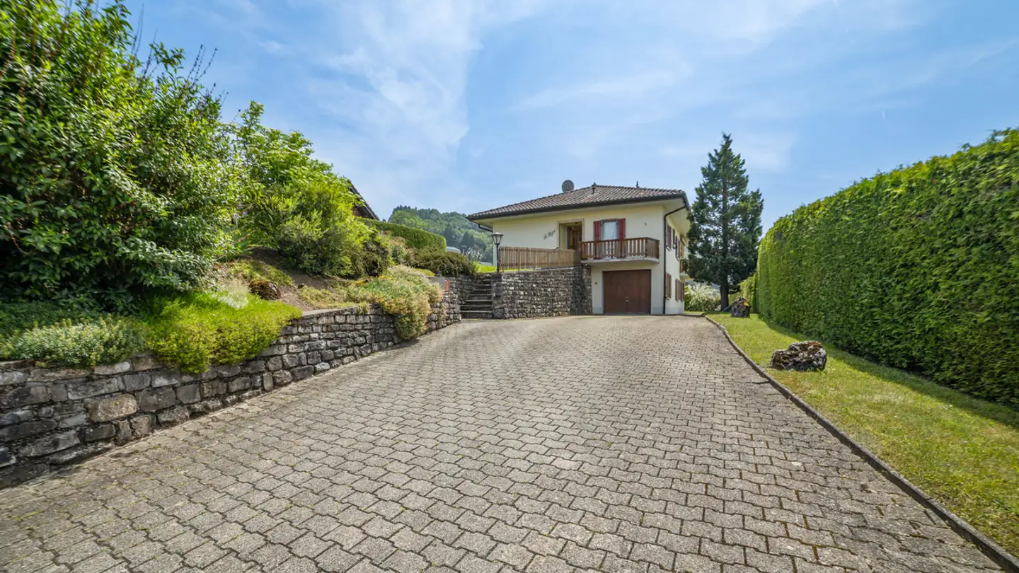 Casa singola in vendita - Sur La Roche, 1634 La Roche FR - Photo 4
