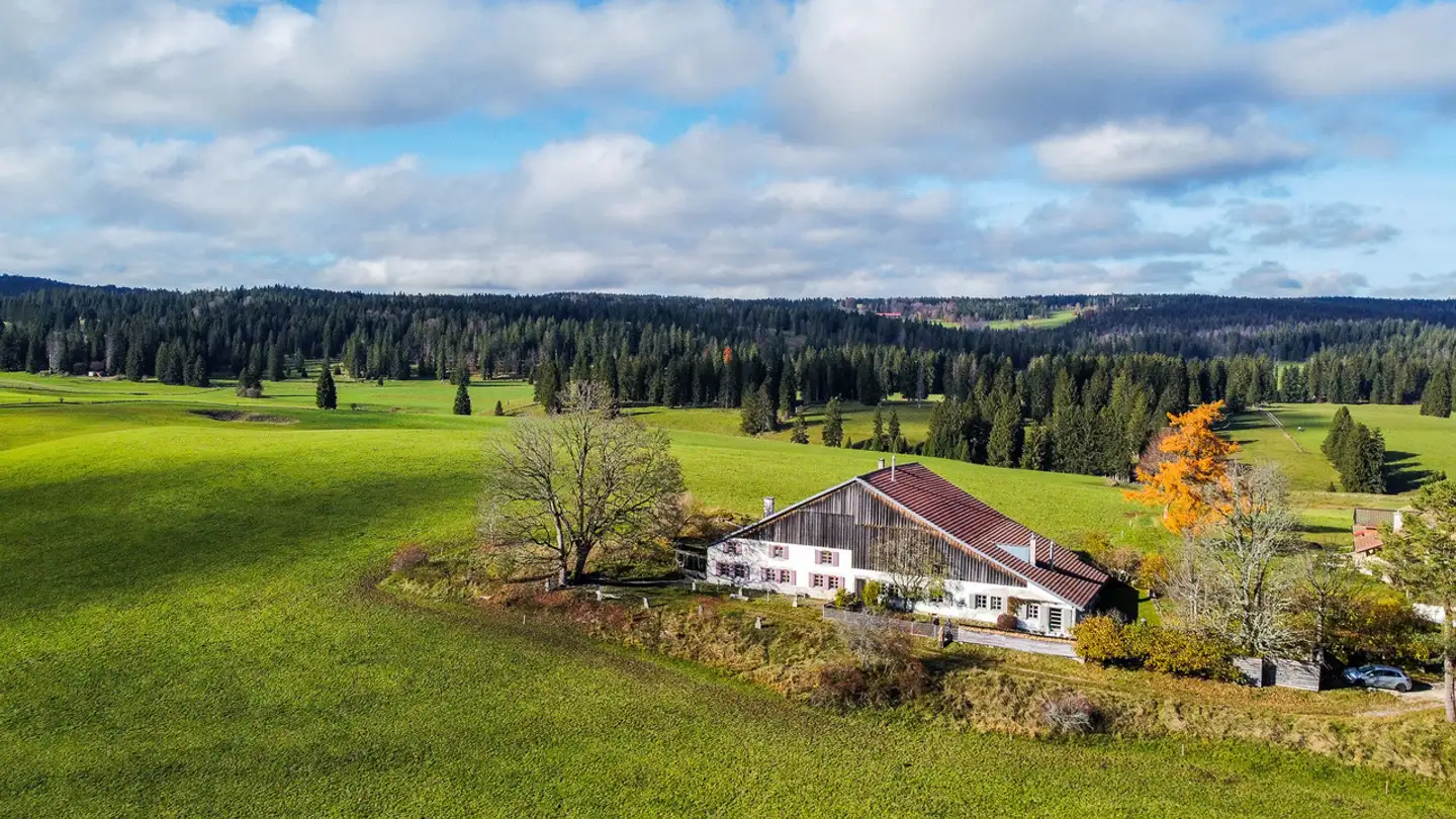Bauernhof kaufen - Les Bourquins-De-Vent 6, 2117 La Côte-aux-Fées - Foto 3