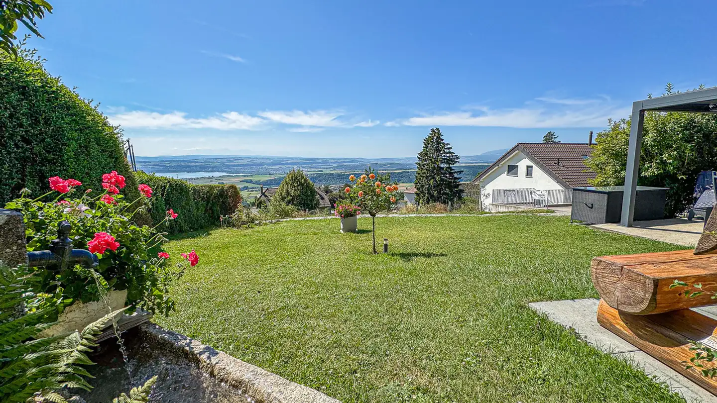 Residential building for sale - 1423 Villars-Burquin - Photo 2
